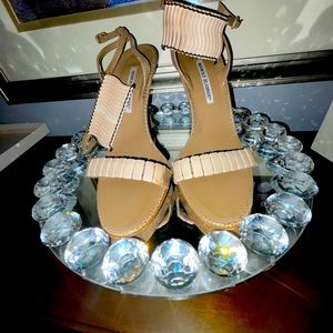Authentic Manolo Blahniks snake skin, size 8